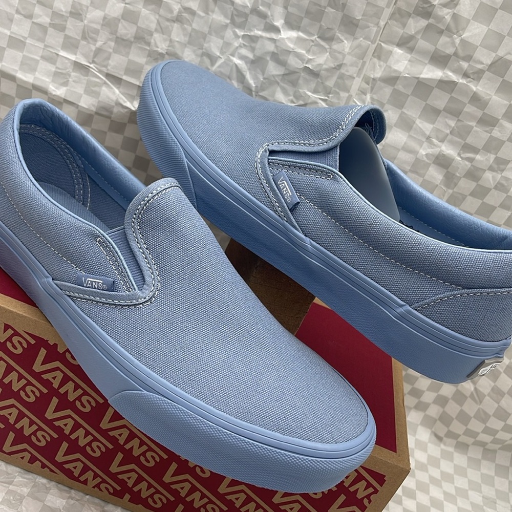 Vans Women’s Canvas Upper Classic Slip-On
Pastel Mono Dusty Blue
VN000CT5DSB - Picture 11 of 16